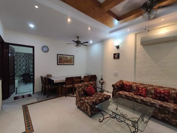 "Discover Quality Accommodation at Dilshad Khan PG"