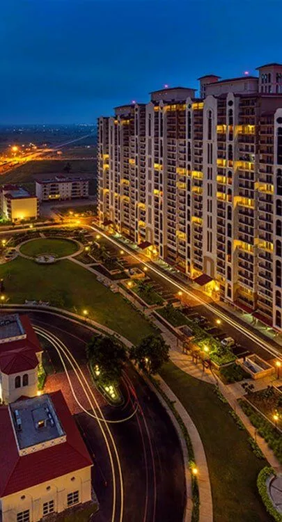 DLF Luxury Floors Fully Furnished & Loaded