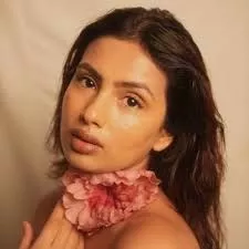 "Unveiling Beauty: Aashna Hegde’s Journey to Influencer Stardom
