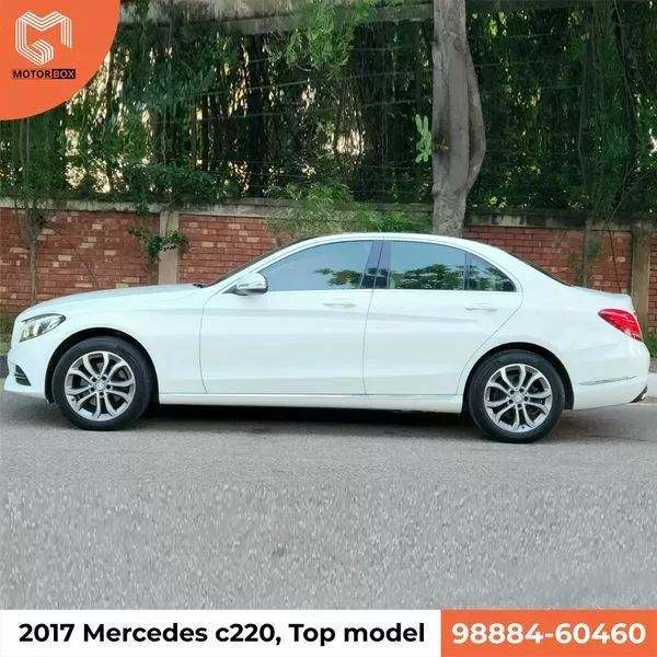 "Motor Box Car Dealer: Your Destination for New and Used Cars"