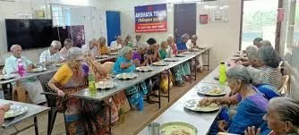 "Akshaya Trust: Leading the Way in Elder Care in Kolkata's Top 10"