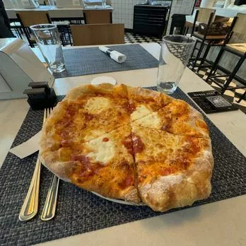 IL Forno Magico food and beverages