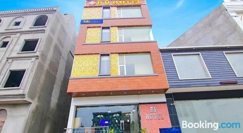 R D Hotel