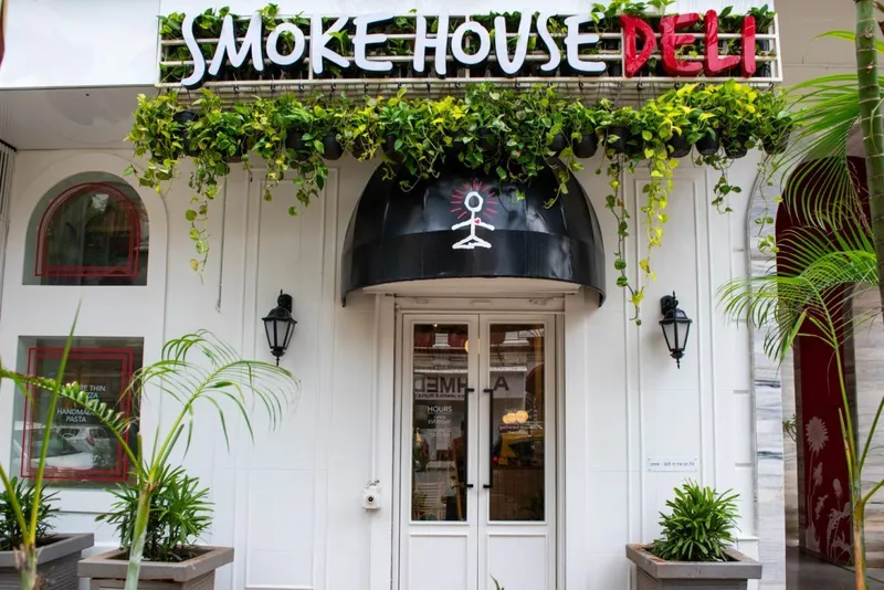 Smoke House Deli Restaurant