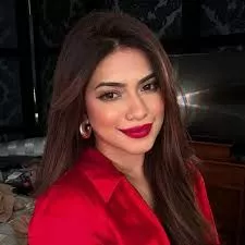 "Nagma Mirajkar: A Trailblazer Among India’s Top Beauty Influencers"