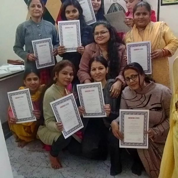 "Become a Pro Seamstress: Tailoring Classes at Usha Sewing School"