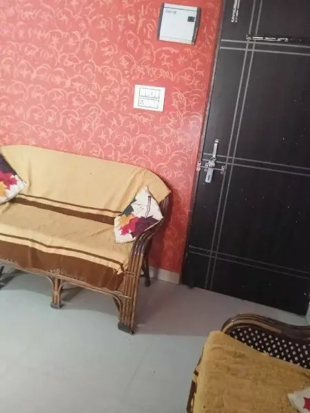 Comfortable 1 BHK Flat with Modern Amenities in DLF City Phase 3, Gurgaon