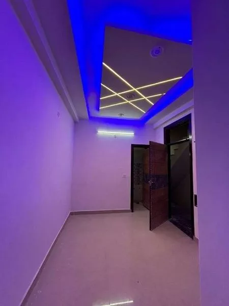 1 Bds - 1 Ba - 450 ft2 Super luxury flat DLF Ankur Vihar 90% loan with parking gated society