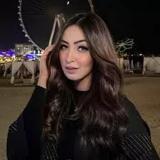 Anmol Bhatia: Connecting Beauty and Community in the Digital Age"