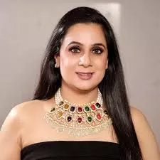 "Shaping Beauty Trends: The Journey of Parul Garg"