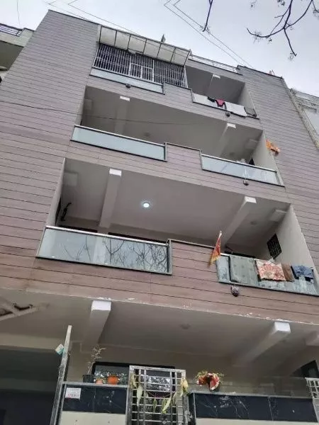 1 BHK Flat for Sale in DLF Dilshad Ext-2 – 450 sq. ft, Prime Location!"