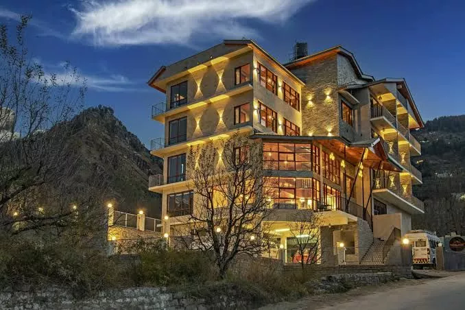 Echor Himalayan Aurum Manali | Best four star hotel in Manali | Luxury and comfortable stay