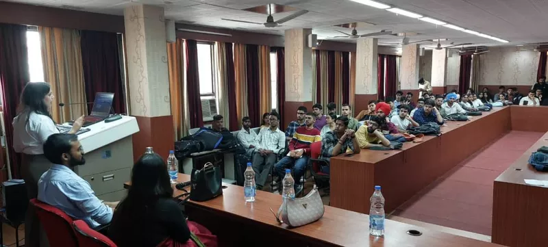 DAV College Hosts Workshop on Machine Learning and Data Science