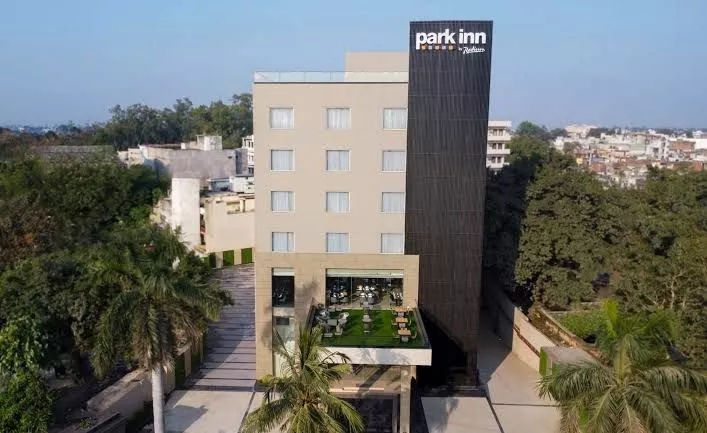 Park Inn by Radisson Ayodhya, Experience a relaxing stay near Ayodhya’s city center