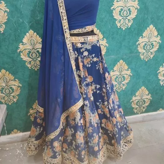 "Become a Pro Seamstress: Tailoring Classes at Usha Sewing School"