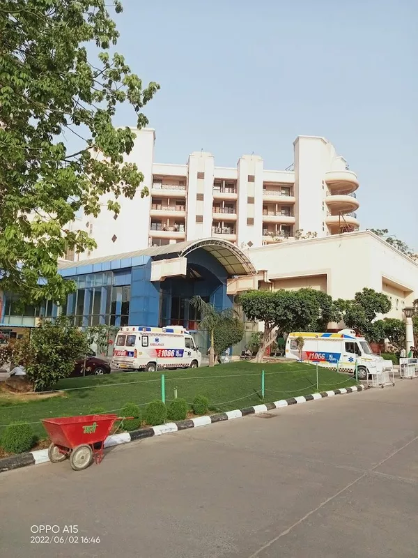 Indraprastha Apollo Hospital
