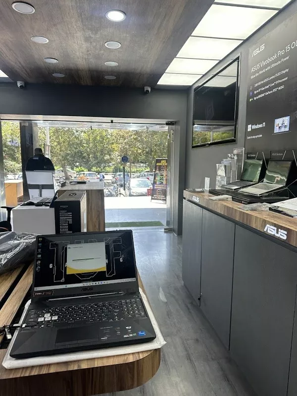 ASUS Exclusive Store - Incredible Technologies