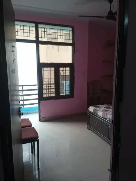 Comfortable 1 BHK Flat with Modern Amenities in DLF City Phase 3, Gurgaon