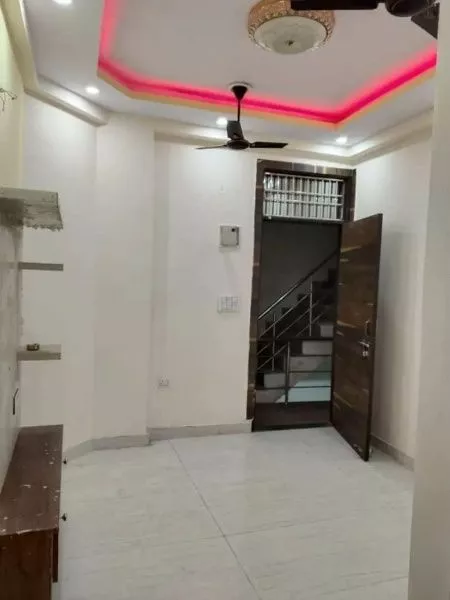 1 BHK Flat for Sale in DLF Dilshad Ext-2 – 450 sq. ft, Prime Location!"