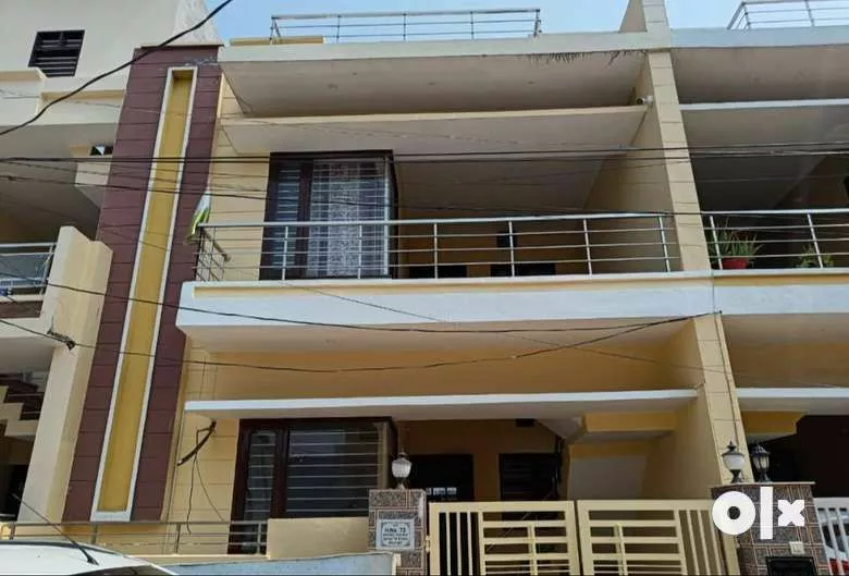 "Spacious 1BHK Semi-Furnished Apartment for Rent in JTPL Township, Kharar - Clean and Ready to Move In!"