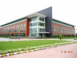 "Tech Mahindra – Transforming Businesses with Innovative IT Solutio