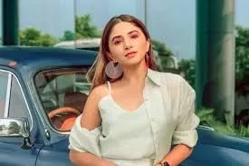 "Aashna Shroff: Shaping Beauty Narratives and Inspiring Self-Expression