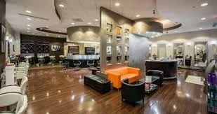 Elegante Luxury Salon | Best Salon in Mohali | Best Salon in Tricity