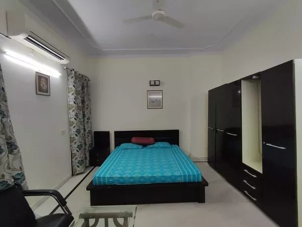 "Discover Quality Accommodation at Dilshad Khan PG"