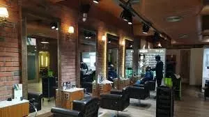 Tress Lounge | Best Salons in Chandigarh | Top Salons in Chandigarh