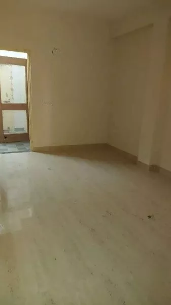 "2BHK Semi-Furnished Flat Available in IMT Faridabad – 911 ft²"