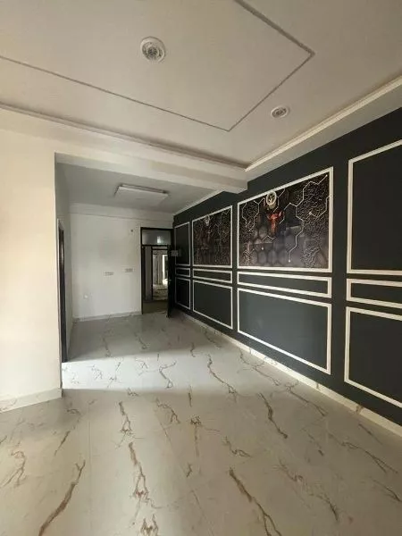 Affordable 3 BHK Flat in DLF Ankur Vihar – 975 sq. ft. and Ready to Move In"