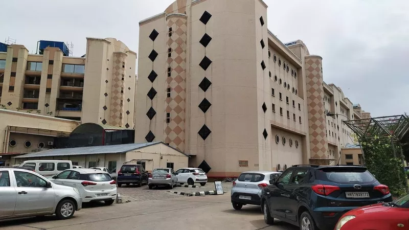 Indraprastha Apollo Hospital