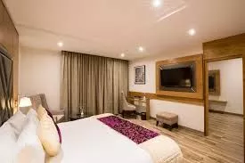 Holiday Inn Zirakpur| Best  wedding hotels in Chandigarh| Top resorts in Chandigarh