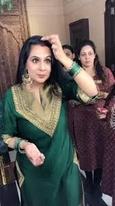 "Shaping Beauty Trends: The Journey of Parul Garg"