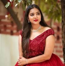 "Shaping Beauty Trends: The Journey of Parul Garg"