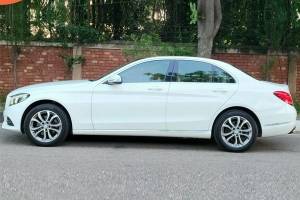 "Motor Box Car Dealer: Your Destination for New and Used Cars"