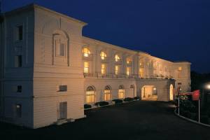 Maidens Hotel, Delhi - Vouchers / Coupons in Delhi