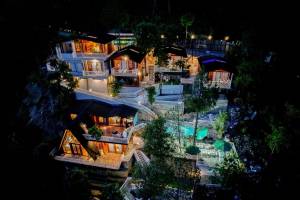 Koro Treehouse Resort