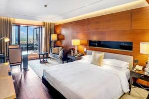 The Leela Ambience Gurugram Hotel & Residences - Millennium City's Only Lifestyle Hotel in Gurgaon |