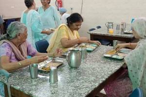 "Heartfelt Thanks to Rakesh Goyal Ji for Sponsoring Lunch at Sai Birdh Ashram" - Old Age Homes in India