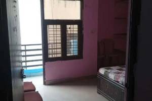 Comfortable 1 BHK Flat with Modern Amenities in DLF City Phase 3, Gurgaon