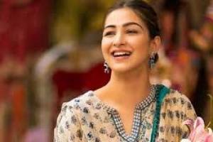 Anmol Bhatia: Connecting Beauty and Community in the Digital Age" - Influencers in India