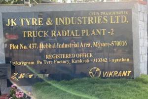 Aggarwal Automotives: Leading Spare Parts Dealer for All Vehicle Brands" - Electronic Stores in India