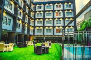 3.8Very Good(5831 Ratings)  Hotel Sun Park  In Zirakpur | 12.0 km from Chandigarh city centre | 9.6 km fr - Influencers in India