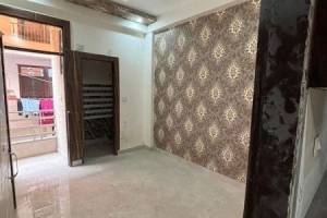 Spacious 2 BHK Flat in DLF Ankur Vihar - 75 Gaj Size" - Flats & Apartments in India