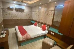 HOTEL RAGHUPATI  Best Hotels in  Ayodhya | Top Hotels in Ayodhya near Ram Mandir