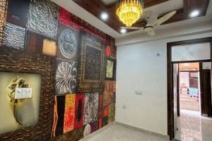 Spacious 2 BHK Flat in DLF Ankur Vihar - 75 Gaj Size" - Flats & Apartments in India