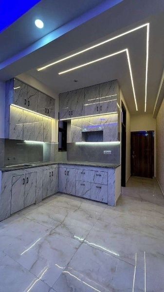 "Spacious 2 BHK Semi-Furnished Flat in DLF Ankur Vihar, Loni – 700 Sq. Ft. of Comfort"